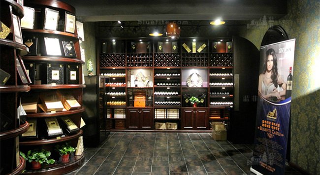 開個(gè)紅酒專賣店賺錢嗎?